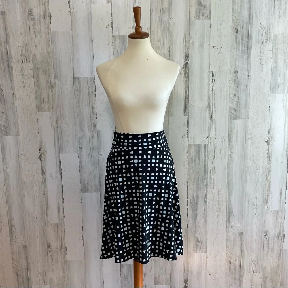 LuLaRoe Azure Skirt - Picture 1 of 10